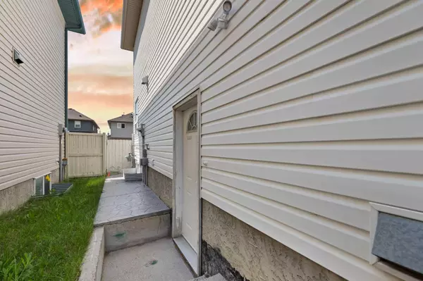 Calgary, AB T3J 5C6,167 Saddlehorn Close NE