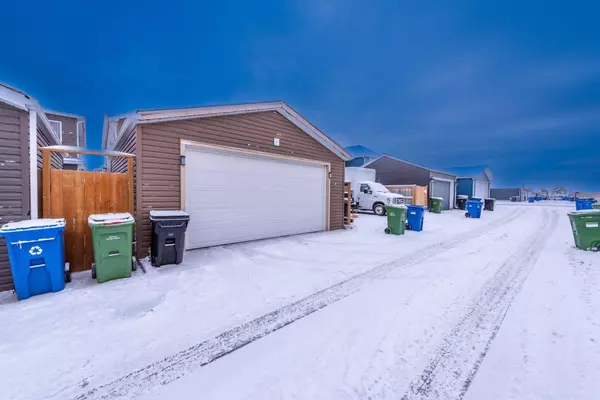 Calgary, AB T3N0R3,17 Red Embers ROW Northeast