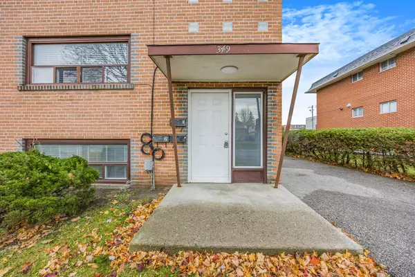 Oshawa, ON L1J 2A7,349 Frontenac AVE #Unit 2