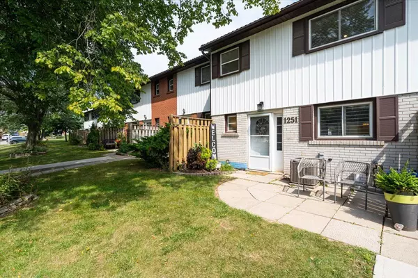 1251 Redbank CRES, Oakville, ON L6H 1Y4