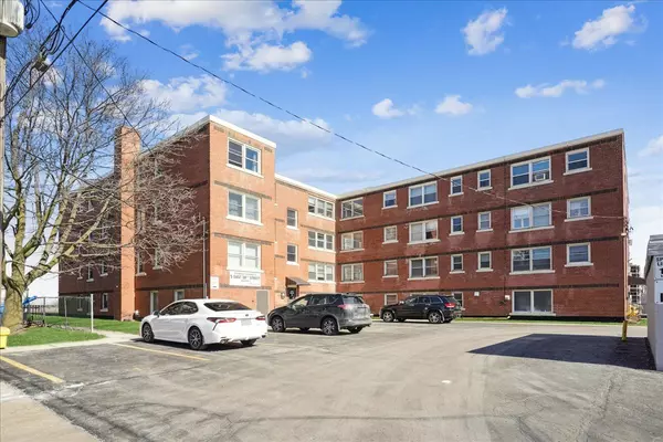 5 East 36th ST #3A, Hamilton, ON L8V 3Y6