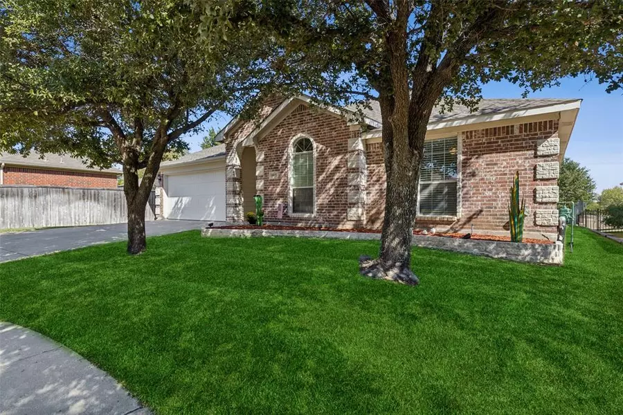 9805 Garden Court, Denton, TX 76226