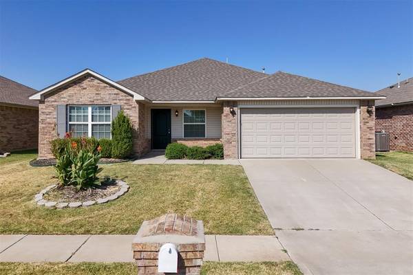 2929 Cider Mill Lane, Yukon, OK 73099