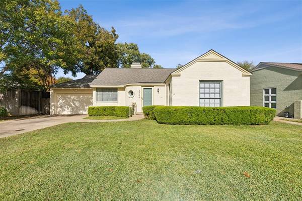 Fort Worth, TX 76109,3726 Westcliff Road S