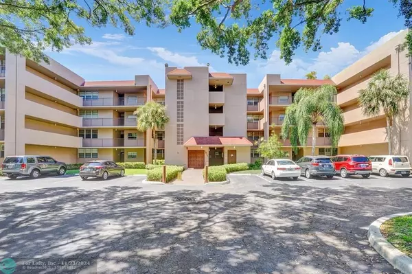 1830 Sabal Palm Dr  #104, Davie, FL 33324