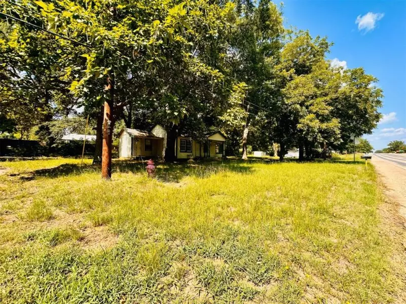 430 W Front Street, Hawkins, TX 75765