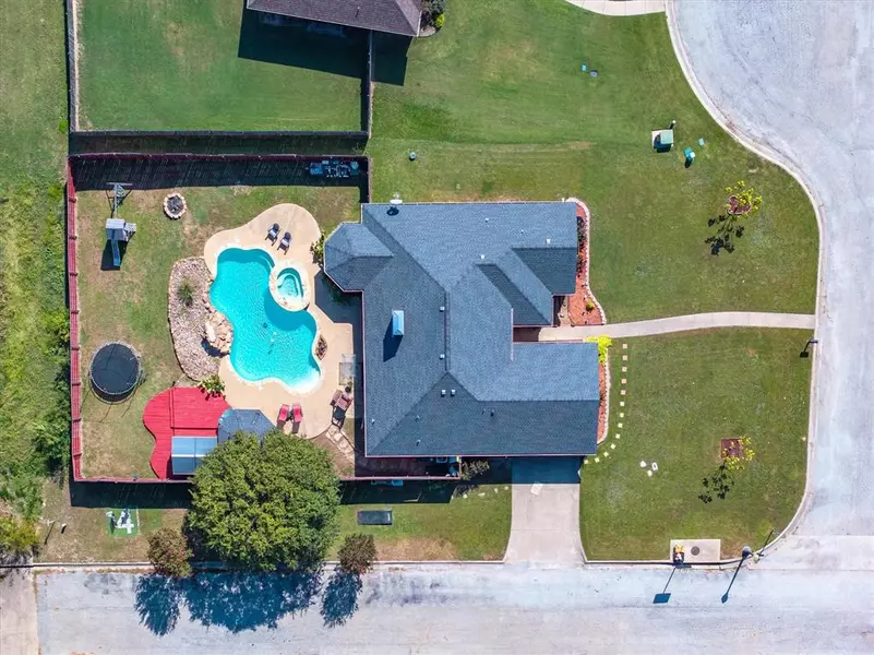 201 Henry Court, Wills Point, TX 75169