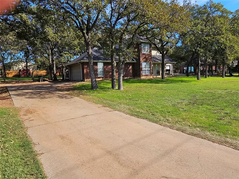 2333 Trail tree Court, Burleson, TX 76028