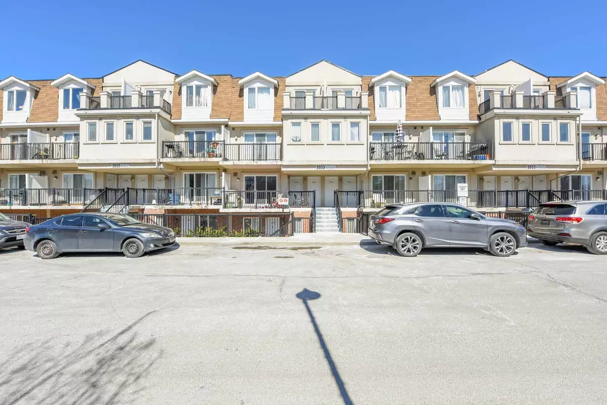 Toronto W05, ON M9M 0A3,3033 Finch AVE W #2045