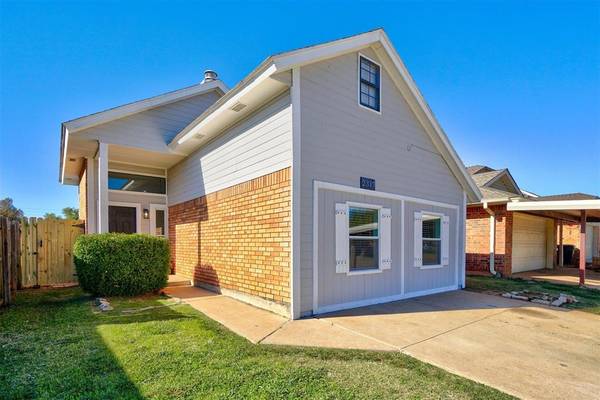 2317 Cedar Brook Drive, Moore, OK 73160