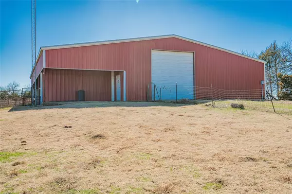 Ladonia, TX 75449,3183 County Road 4802