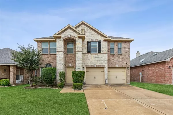 8841 Noontide Drive, Fort Worth, TX 76179