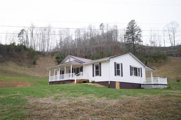 695 PERKINS HOLLOW ROAD, Cedar Bluff, VA 24609