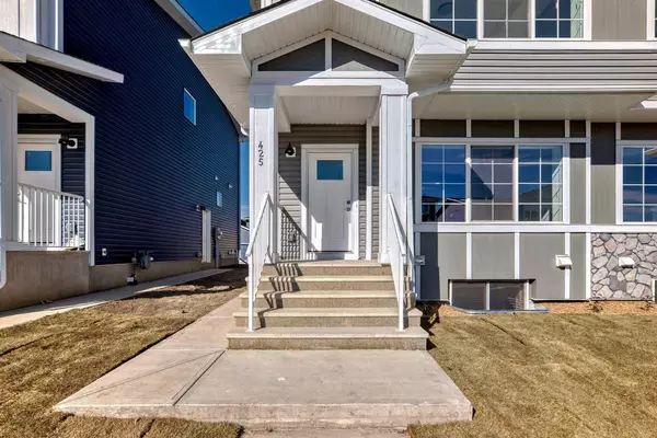 Chestermere, AB T1X 0L3,425 Chelsea Key