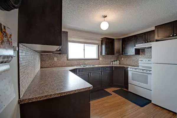 Calgary, AB T3B 2K8,4730 70 ST Northwest