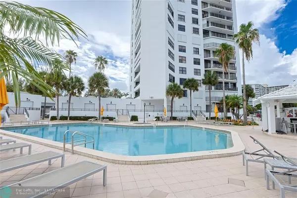 Hallandale Beach, FL 33009,300 Three Islands Blvd  #C11