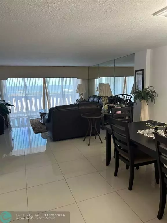 Pompano Beach, FL 33062,1012 N Ocean Blvd  #204