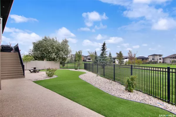 Regina, SK S4V 1M6,4224 Green Rose CRESCENT E