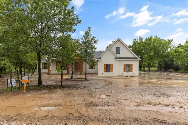 332 Glade Valley, Azle, TX 76020