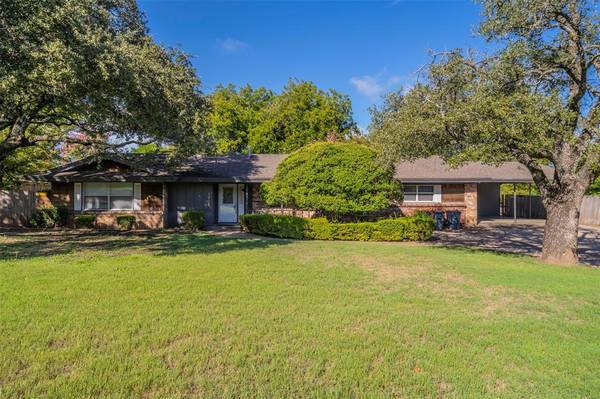 1212 S Mill Street, Weatherford, TX 76086