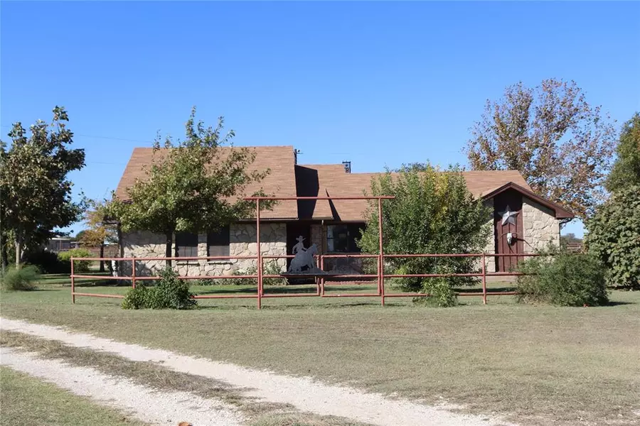 5391 County Road 423, Stephenville, TX 76401