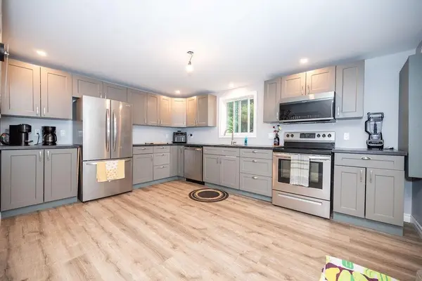 Deep River, ON K0J 1P0,33020 HIGHWAY 17 HWY E