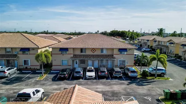 3282 W 70th St  #102, Hialeah, FL 33018