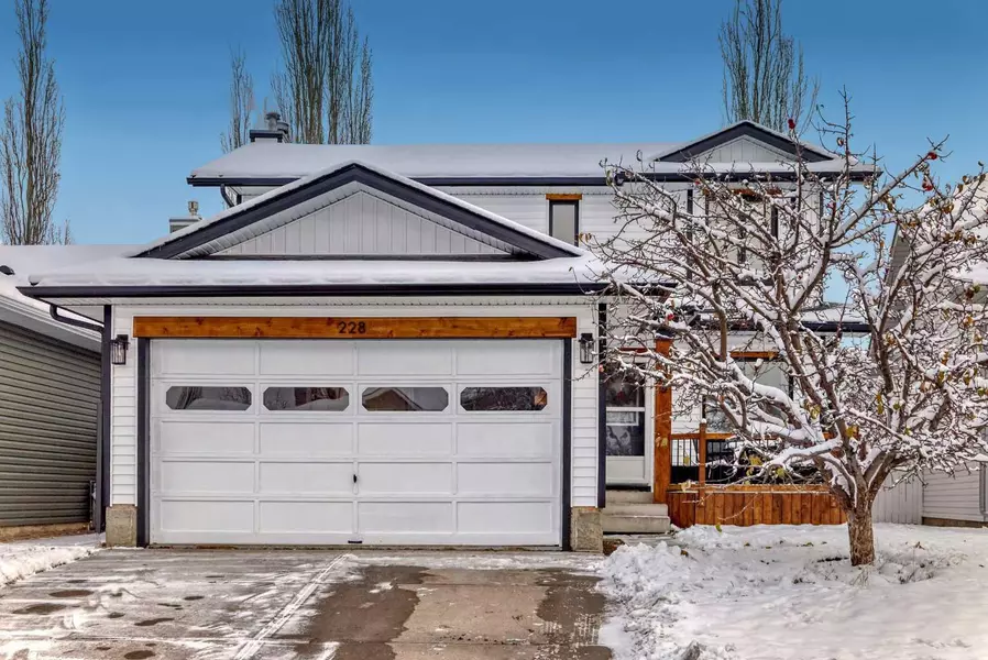 228 Riverglen DR Southeast, Calgary, AB T2C3W9