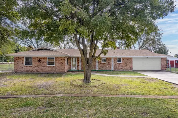 111 Darrell Drive, Heath, TX 75032