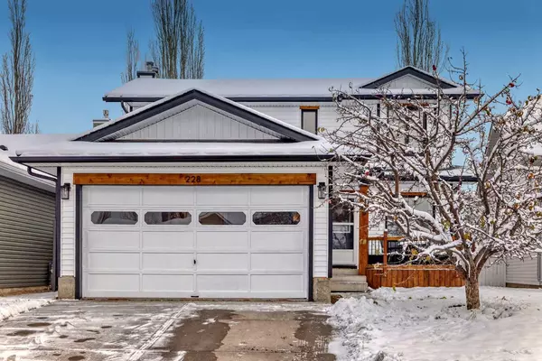 228 Riverglen DR Southeast, Calgary, AB T2C3W9