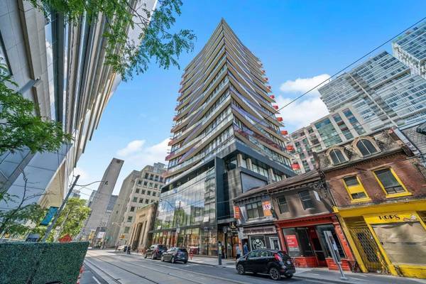 215 Queen ST W #1716, Toronto C01, ON M5V 0P5