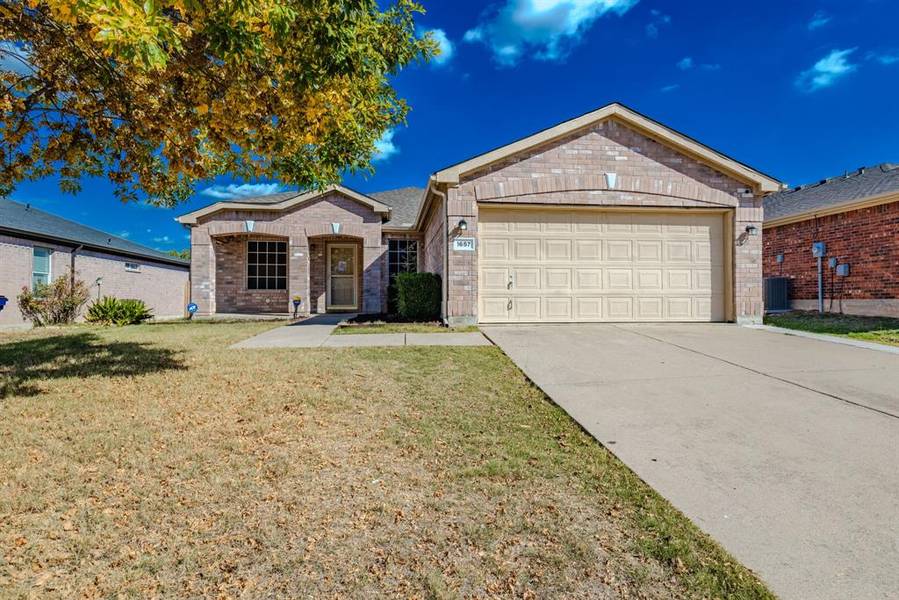 1657 Crown Point Drive, Little Elm, TX 75036