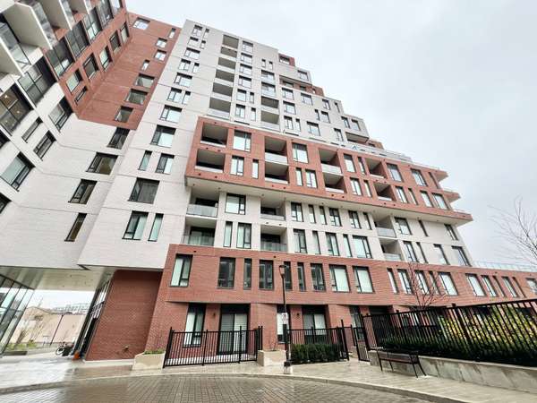 11 Maryport AVE #209, Toronto W05, ON M2M 0E2