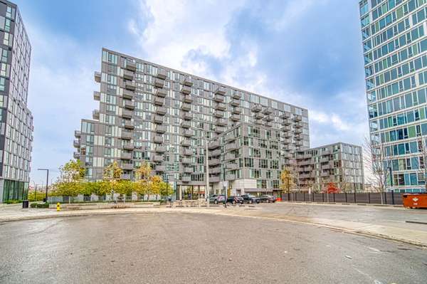 38 Monte Kwinter CT #520, Toronto C06, ON M1H 0E2