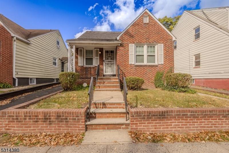 499 S Clinton St, East Orange City, NJ 07018