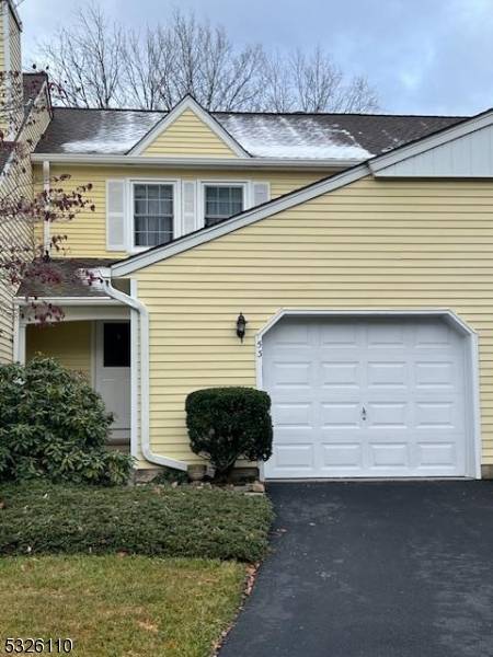 53 Carriage Ln, Newton Town, NJ 07860