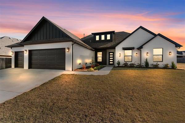 3424 Sagebrush Place, Yukon, OK 73099