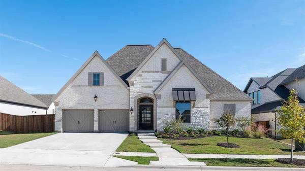 2205 Winding Creek Circle, Fort Worth, TX 76008