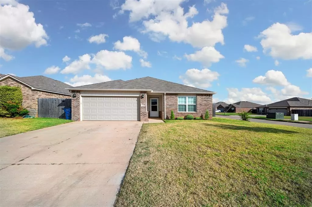 Mustang, OK 73064,1905 W Oak Valley Way