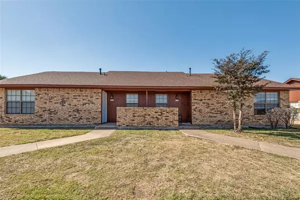 1717 Creekview Drive, Glenn Heights, TX 75154