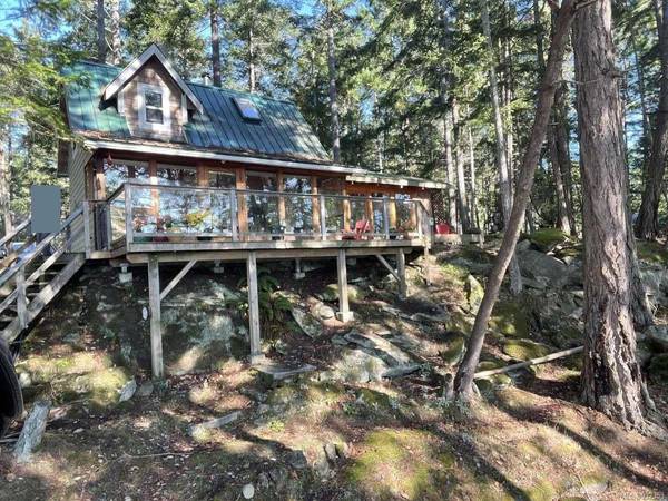 631 Flewett Dr, Decourcy Island, BC V9R 1X7