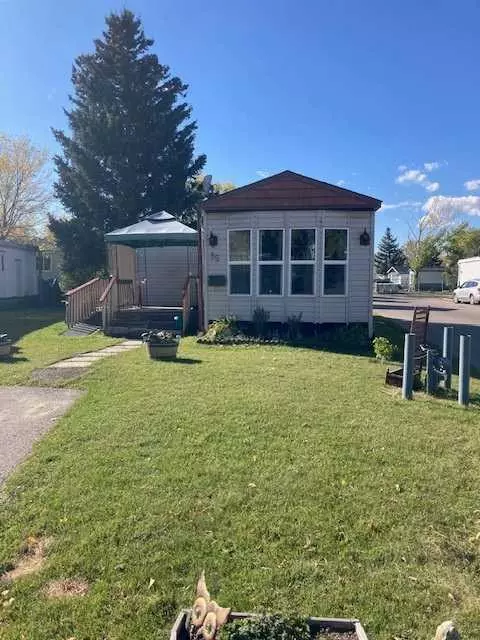 Calgary, AB T2A0W5,6724 17 AVE SE #85