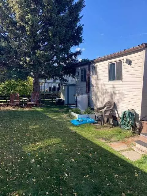 Calgary, AB T2A0W5,6724 17 AVE SE #85