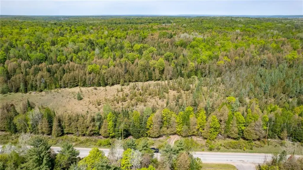 Renfrew, ON K7V 3Z9,1614 PUCKER ST