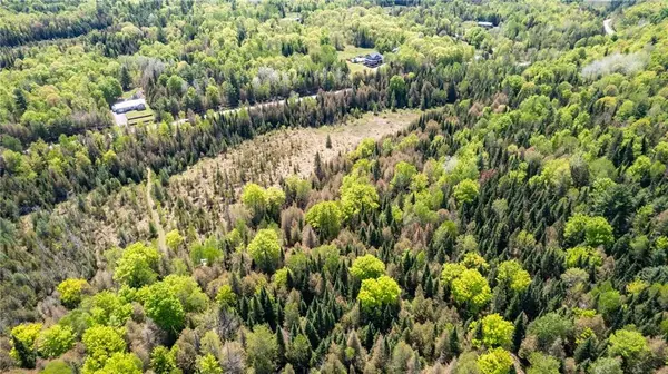 Renfrew, ON K7V 3Z9,1614 PUCKER ST