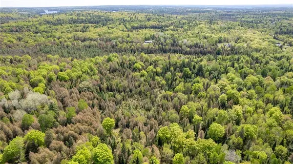 Renfrew, ON K7V 3Z9,1614 PUCKER ST