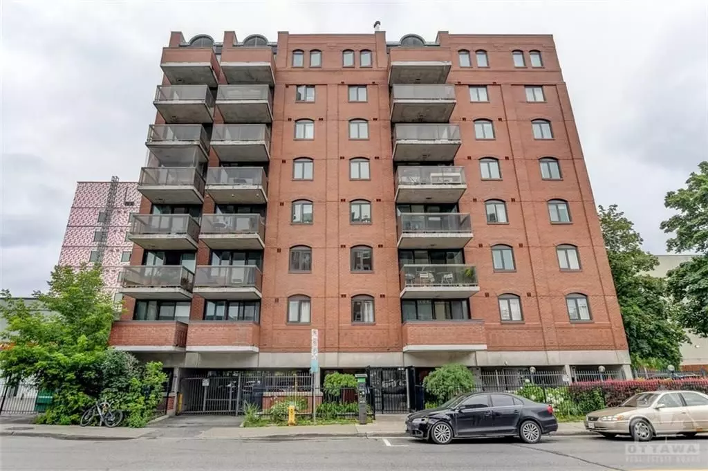 Lower Town - Sandy Hill, ON K1N 7J1,309 CUMBERLAND ST #605