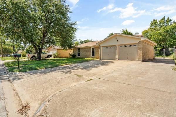 Fort Worth, TX 76112,1528 Warren Lane