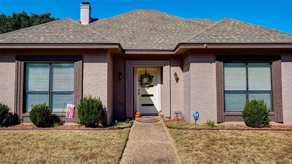 Arlington, TX 76012,1103 Briarcliff Drive