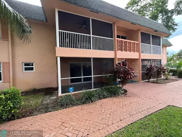 Deerfield Beach, FL 33441,760 SE 2nd Ave  #d115